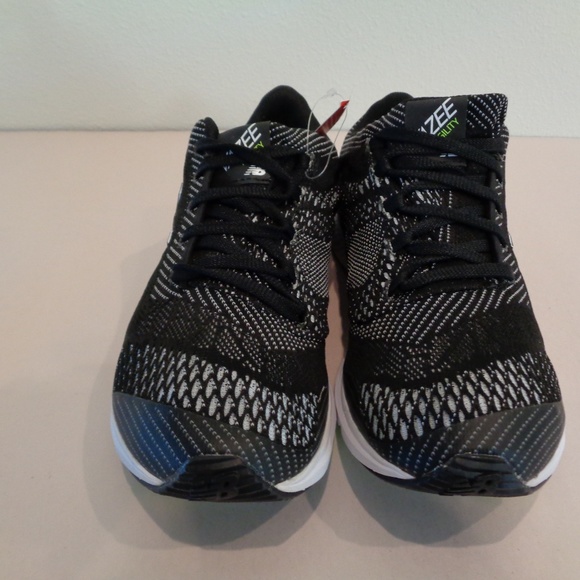 New Balance VAZEE Black Womens Sneakers - Picture 7 of 8